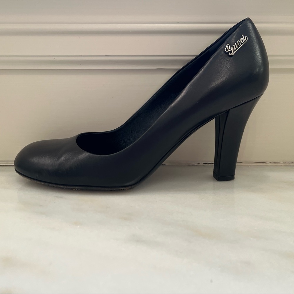 Authentic Gucci Pumps - Picture 9 of 12